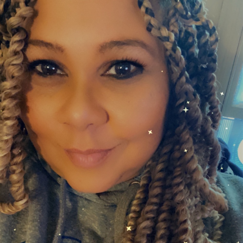 Meet your Posher, Cece